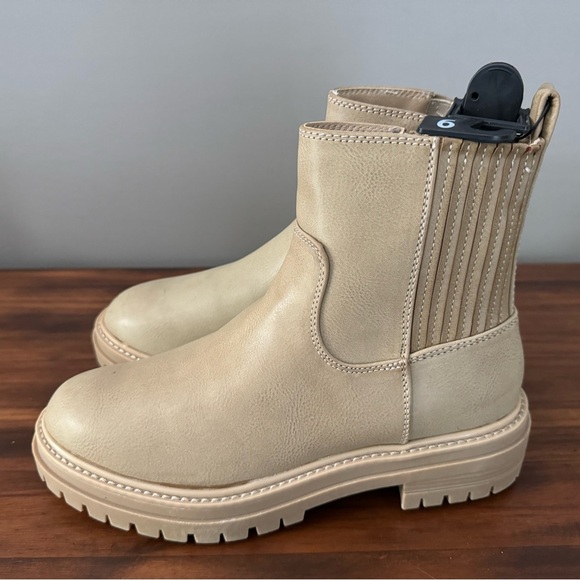 Time and Tru Brown Ankle Boots Women’s size 8.5 NWT - Picture 2 of 7